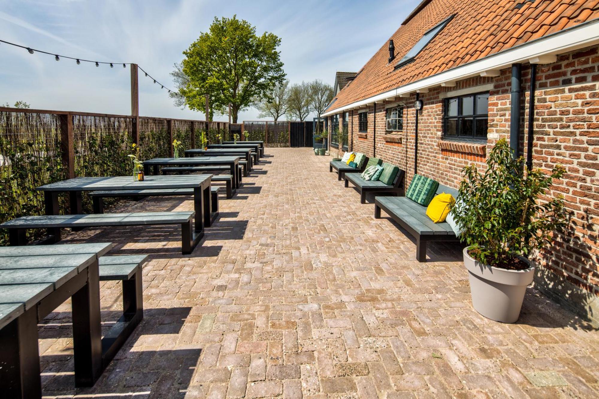 Groepsaccommodatie Fries En Fruitig Nijhuizum Extérieur photo