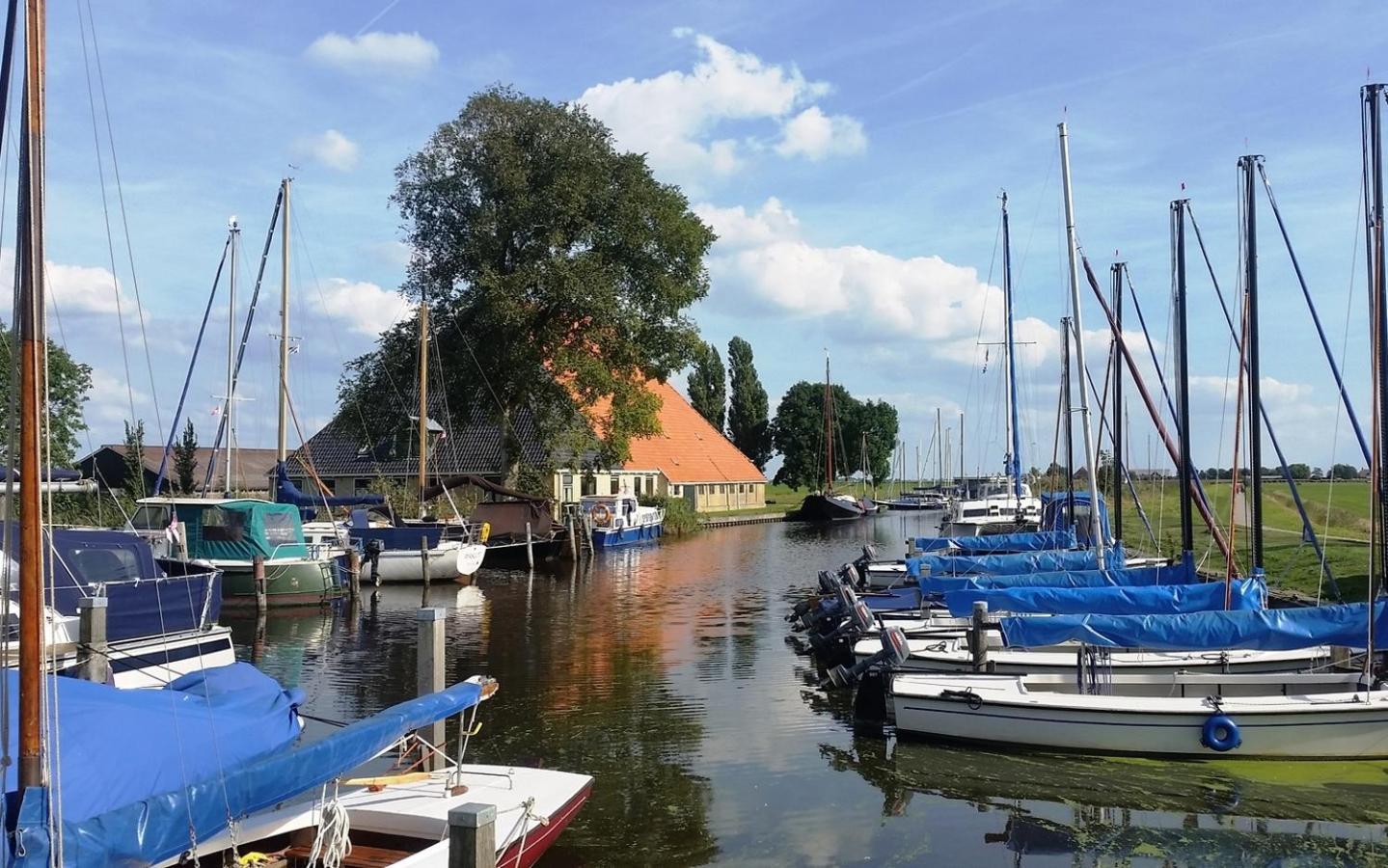Groepsaccommodatie Fries En Fruitig Nijhuizum Extérieur photo